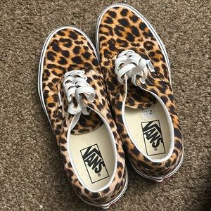Leopard print Vans